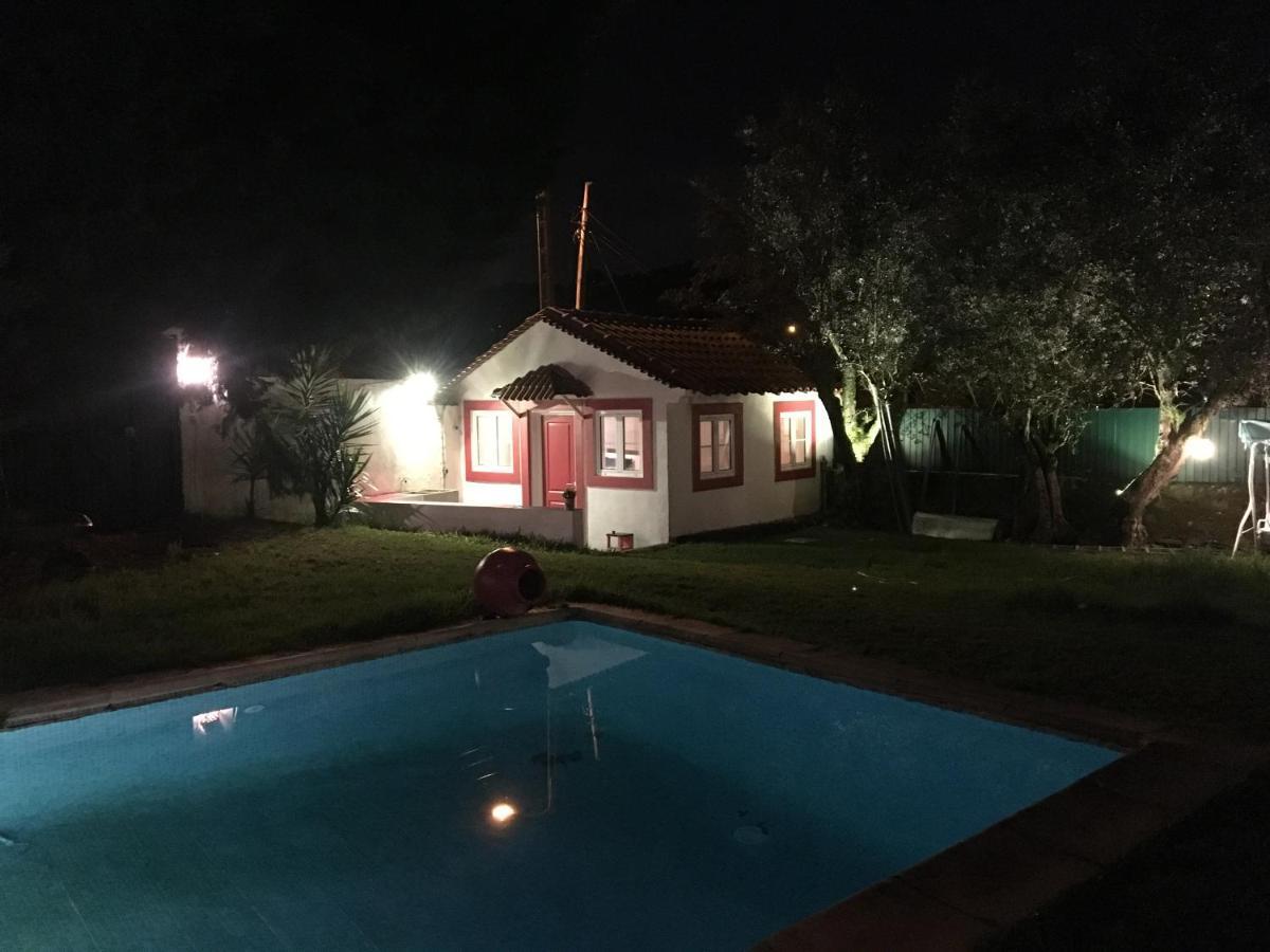 Lisbon Cozy House W/Garden And Pool Villa Valejas Bagian luar foto
